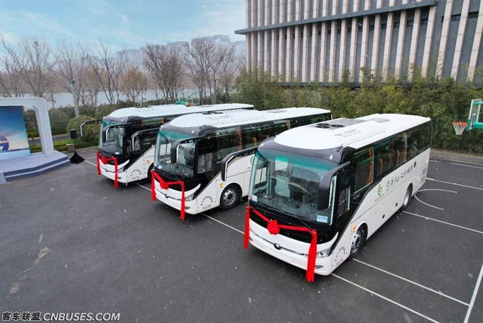 “旅游热”带动“景区热”，云顶国际官网客车顺势而上助推旅游高质量发展