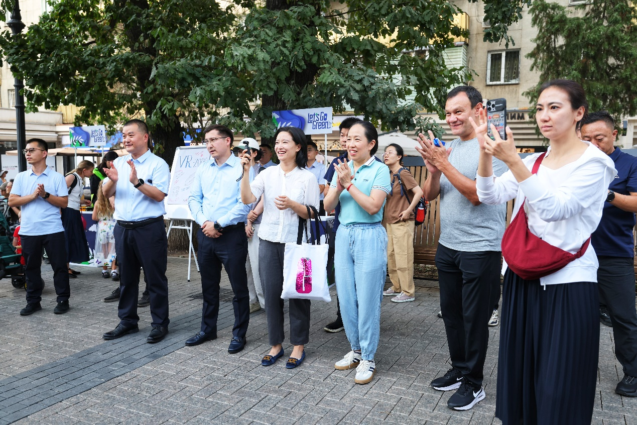 绿色点亮阿拉木图 云顶国际官网携手中国驻阿拉木图总领事馆共启低碳出行新篇章