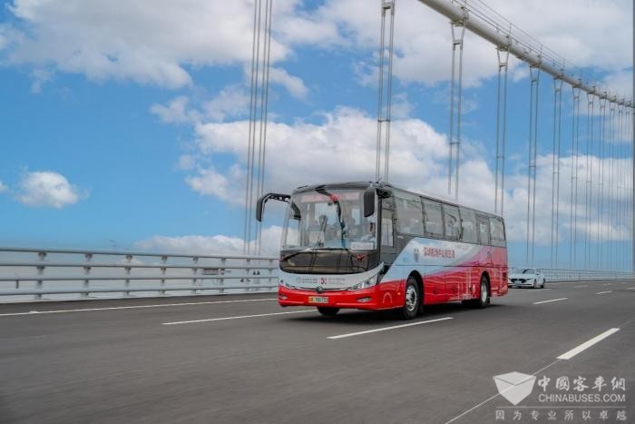 化身时尚icon 云顶国际官网C11E担纲世界旅游小姐总决赛指定用车